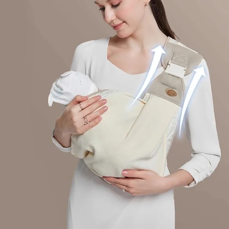 

Strap baby baby out, one shoulder front hug