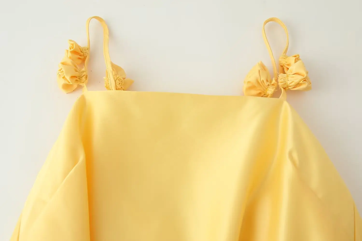 Chic Sexy vacances plage Camisole femme robe mode 2025 robe d'été fleur fête jaune a-ligne Mini plissé femme robes