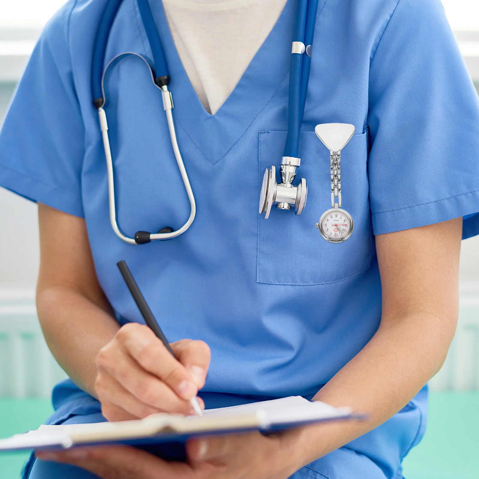 Jam Saku Logam Ringan Bergaya dan Tahan Lama untuk Anak-anak dan Lansia dengan Skala Dial Jelas, Portabel, Hadiah, Paduan Kuarsa