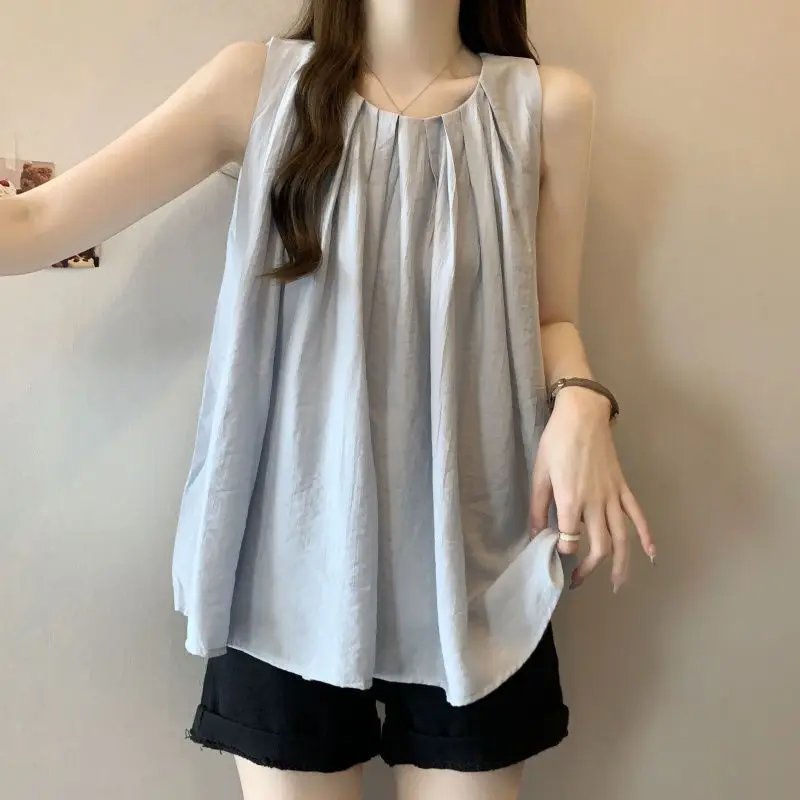 Women's Sleeveless Gathered Blouse, Round Neck Loose-Fit Pleated Tank Top, Casual A-Line Swing Top for Summer