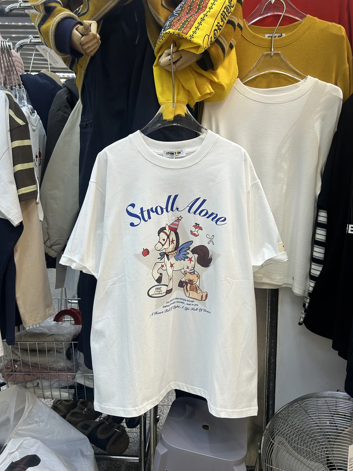 

Loose Fit ort Sve round Ne T-irt Women's Casual Print Spring Summer Oversize Trendy Age-Defng Mid-Length