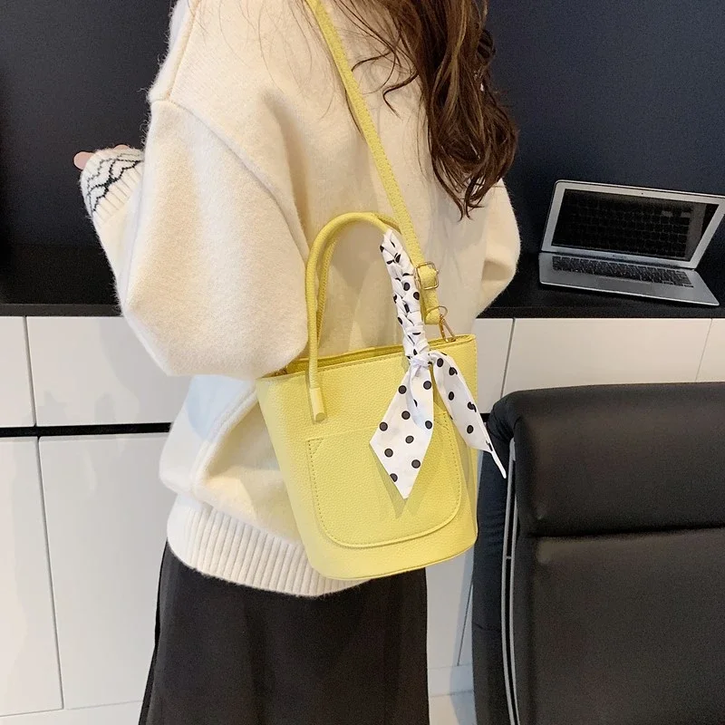 

Women Luxury Leather Classic Designer Fashion Shoulder Tote Bag Elegant Crossbody Handbag For Chic Daily Comfort