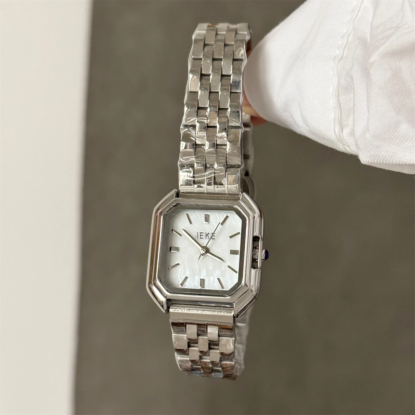 Square White Mother-Of-Pearl Fashion Watch, High-End, Retro, High-Quality, Casual, Exquisite, Luxury Silver Ladies Quartz Watch