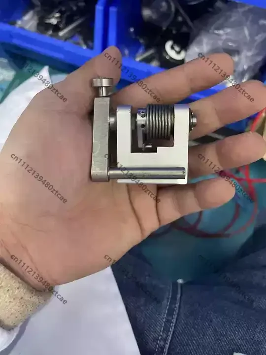 High Speed Packaging Machine Gripper Clamp Spare Replacement Fixture For Automatic Cartoning Equipment