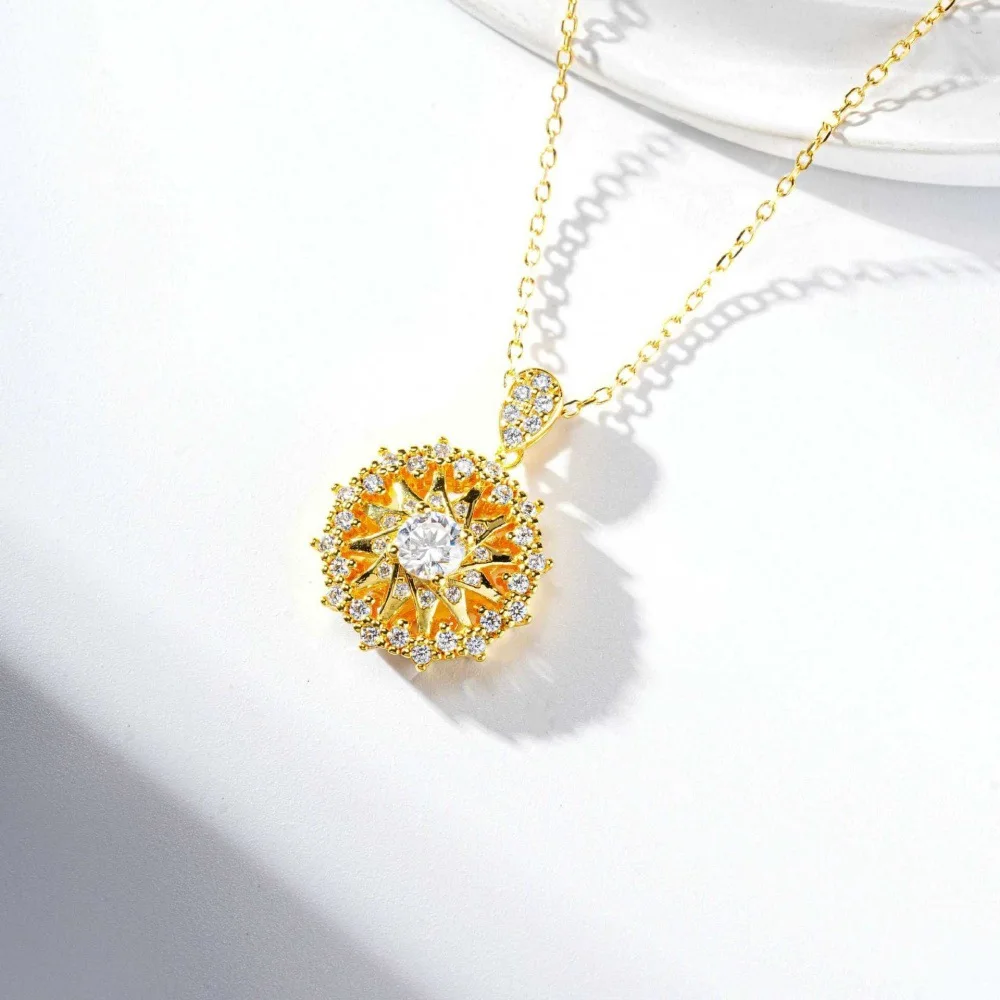 PT950 platinum necklace with female snowflake and star pendant, full of diamonds, small compass and zircon necklace