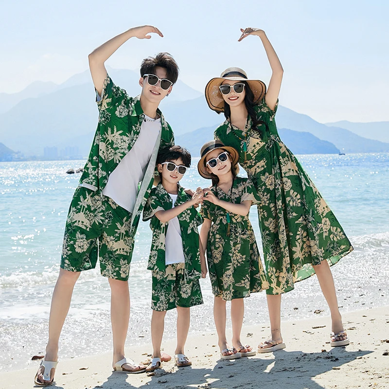 

Summer Beach Family Matching Outfits Mum Daughter Dresses Holiday Seaside Dad Son Floral Shirts/T-shirt+Shorts Couple Clothes