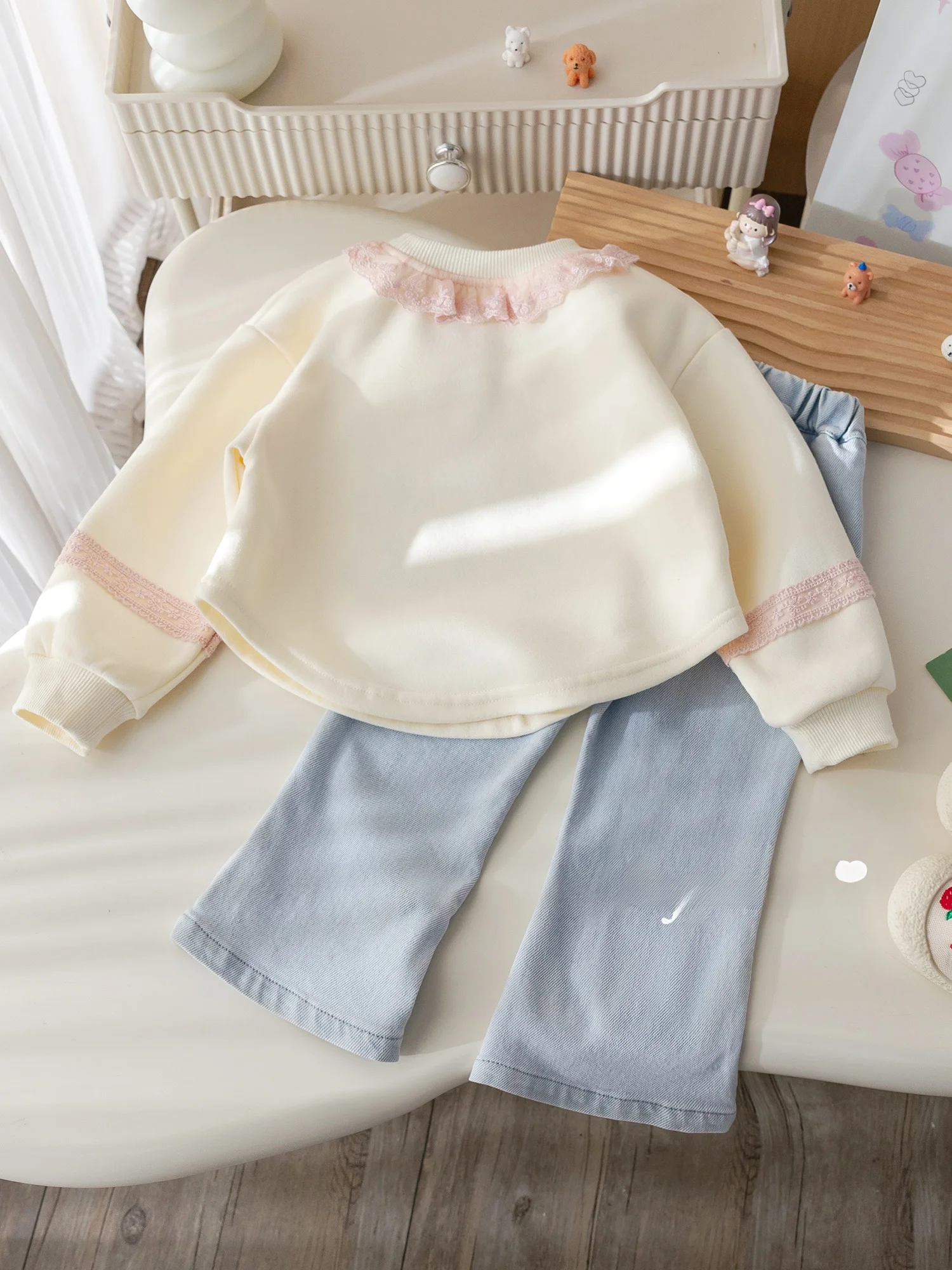 Girls Lace Trim Sweatshirt Hoodie Baby Girl's Autumn Fashionable Korean Style Embroidered Top Cotton Long Sleeve round Neck