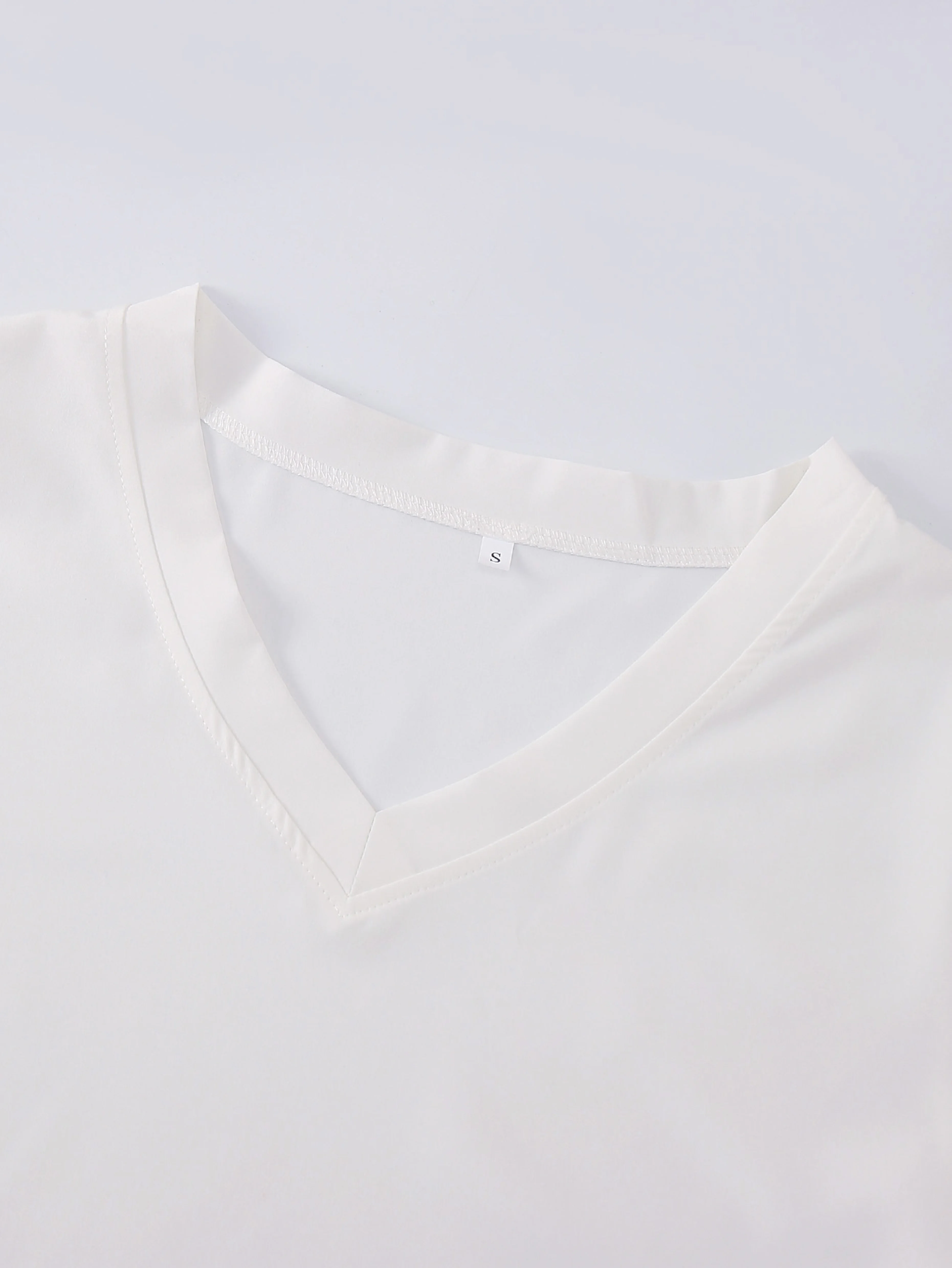 Solide V-Ausschnitt Peeling Top elegante Mikro elastizität Uniform mit Patch Pocket Split Kurzarm perfekt für Frauen Krankens ch western – Detail 6