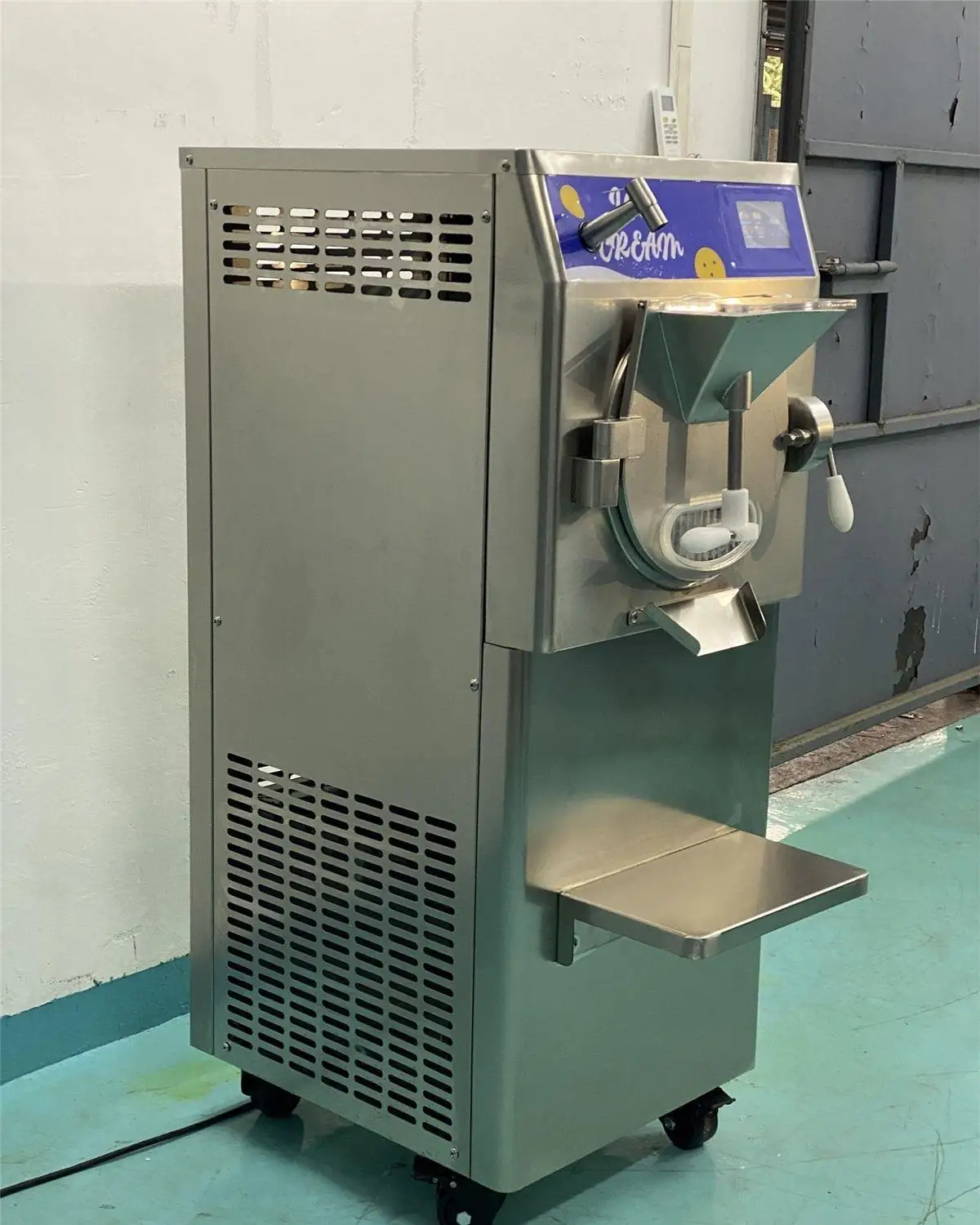 Stainless Steel Floor Standing With Water Cooling Speed Adjusting Big Capacity Commercial Ice Cream & Gelato Maker Machine