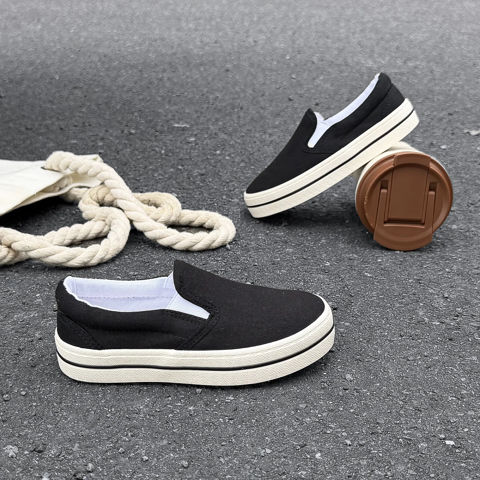 1126 OPOEE fashionable children's canvas shoes with low top and soft sole for boys and girls, Korean version trendy board shoes