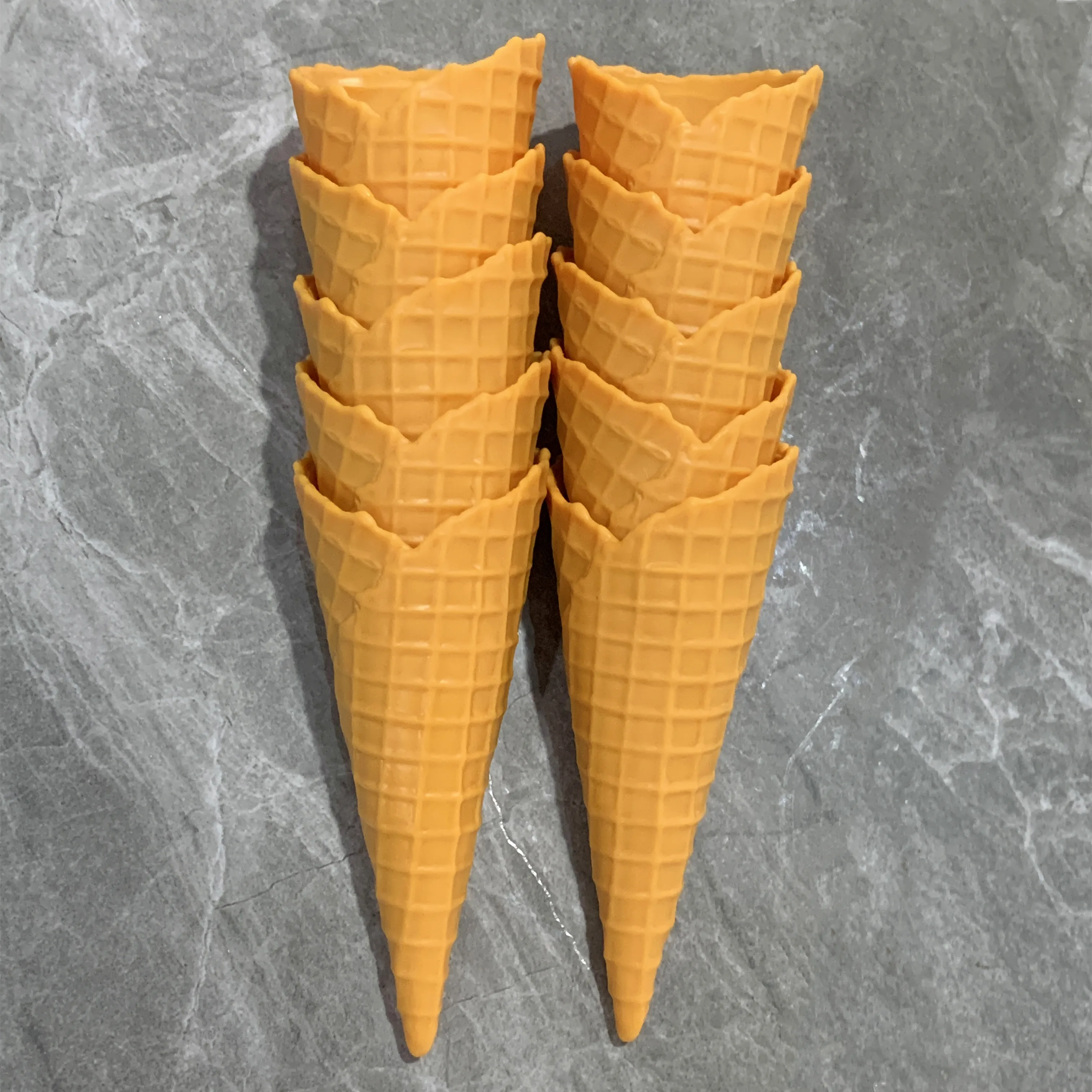 

Crispy Plastic Waffle Chocolate Ice Cream Cone Hollow DIY Accessories Yogurt Modle Display Props Artificial Fake Food Recipe Toy