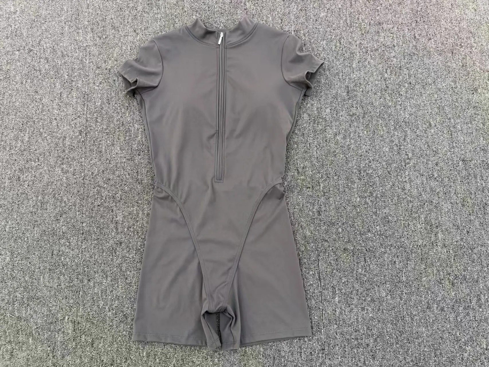 Women Gym Half-open Zipper on The Chest Backless Yoga Clothes Fitness Dance Jumpsuit Hip Lifting Tight Bodysuit Yoga Sportswear