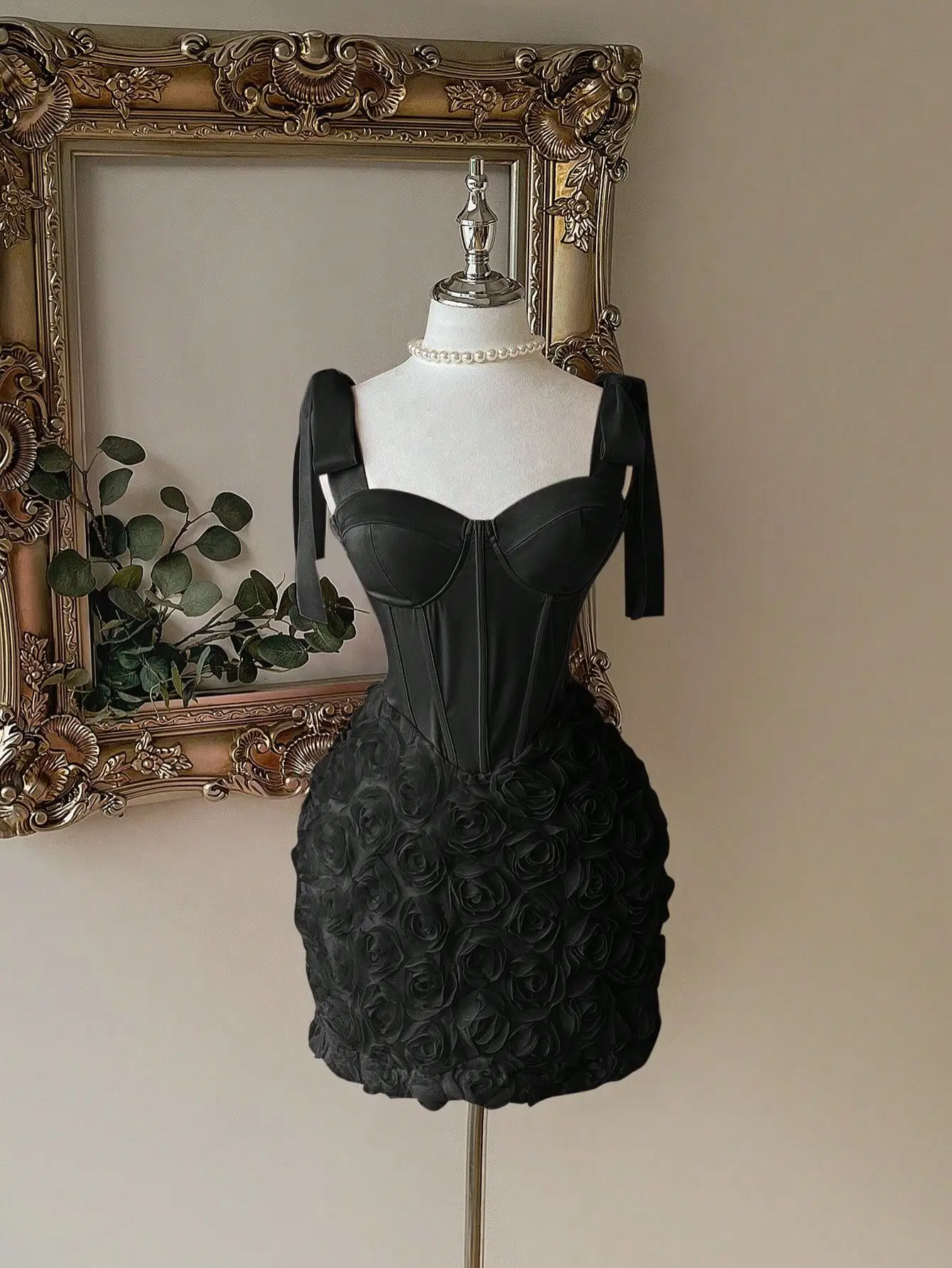 Zwarte 3D Rose Mini Prom Dress Gothic Corset Lijfje Kunstleer Korte Avondjurk Sexy Party Cocktailjurk voor Vrouwen Halloween
