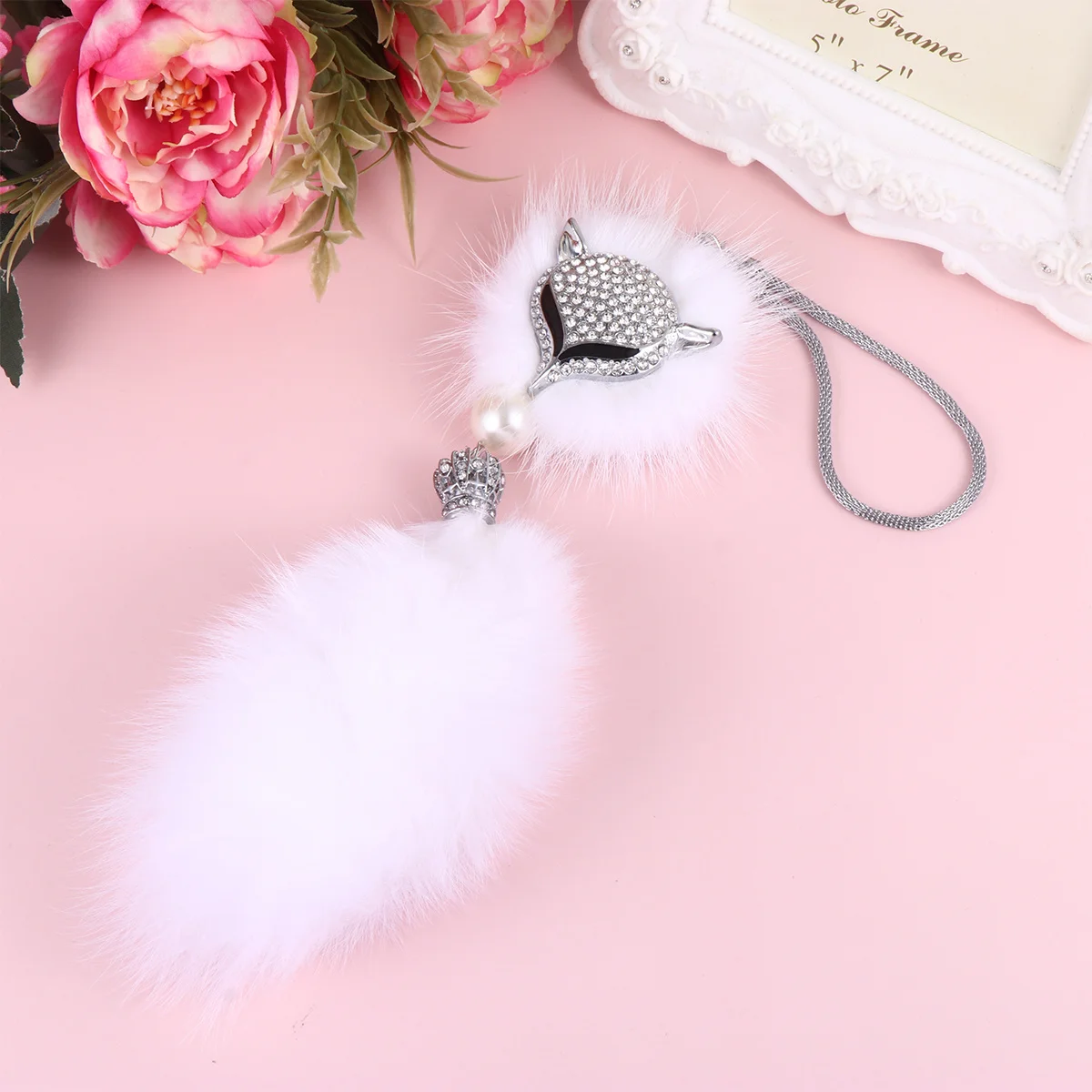 

1Pcs Car Hanging Drop Rhinestone Head Design Durable Lightweight Beautiful Decorative Hanging Piece for Car Interior Stylish