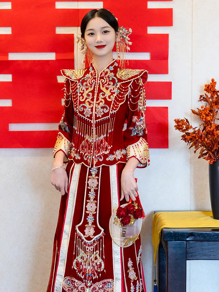 Velour Cina gaun pernikahan bordir Cheongsam wanita pengantin sederhana elegan indah rumbai manik-manik pernikahan Qipao setelan