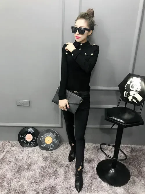 Spring Long Sleeve Turn Down Collar epaulet Cotton Shirts Women Button Cotton Blouses Women epaulet Cotton Tops