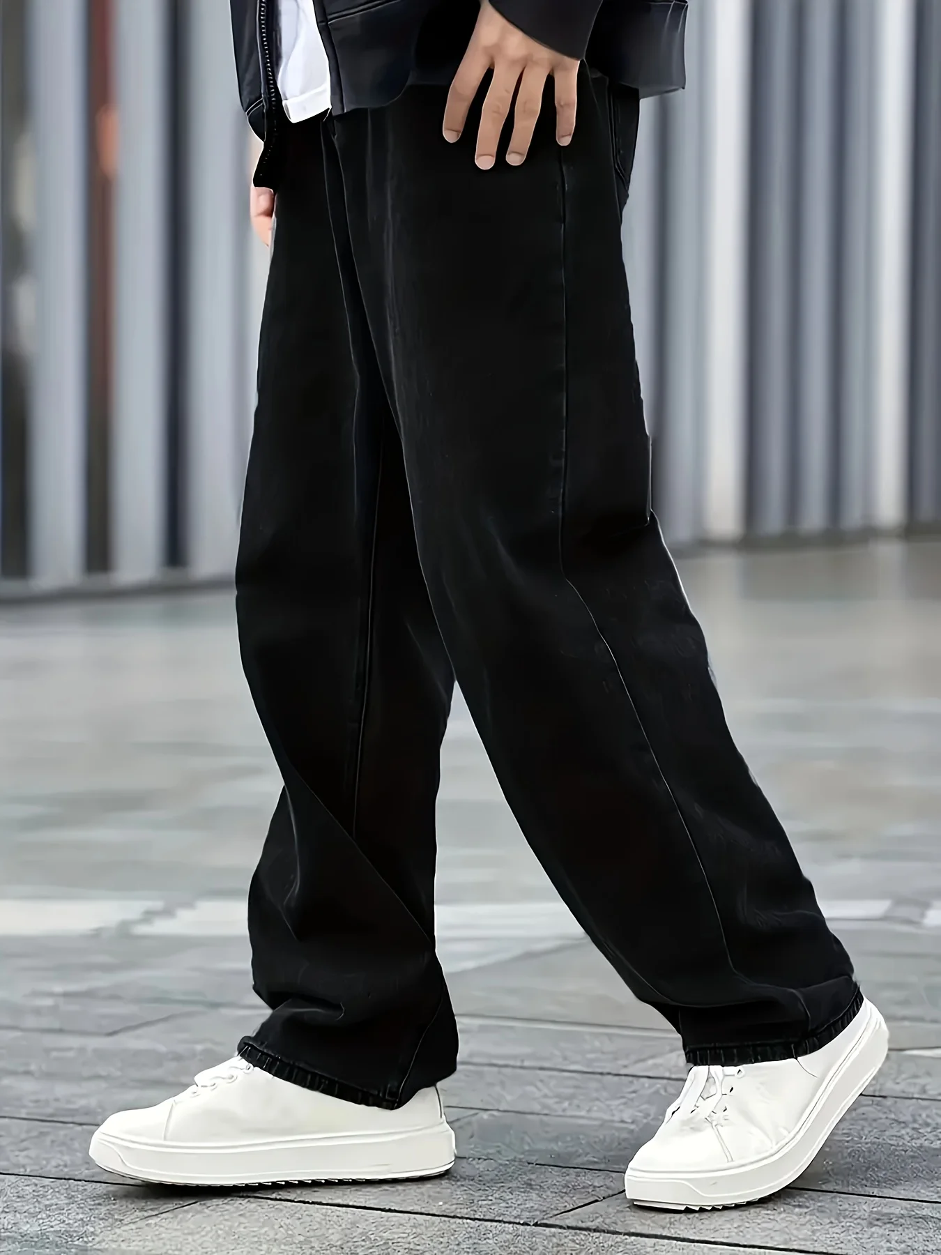 

Men's loose and comfortable jeans