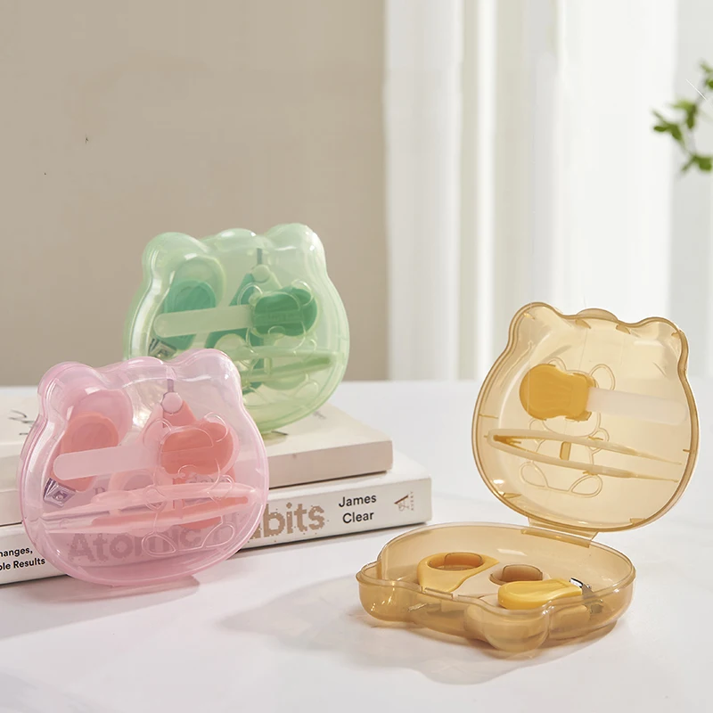 

Набор детских кусачек для ногтей Cure Bear 4-в-1 с футляром, набор для ухода за ребенком: детские кусачки для ногтей, ножницы, пилочка для ногтей и пинцет, набор для детского маникюра