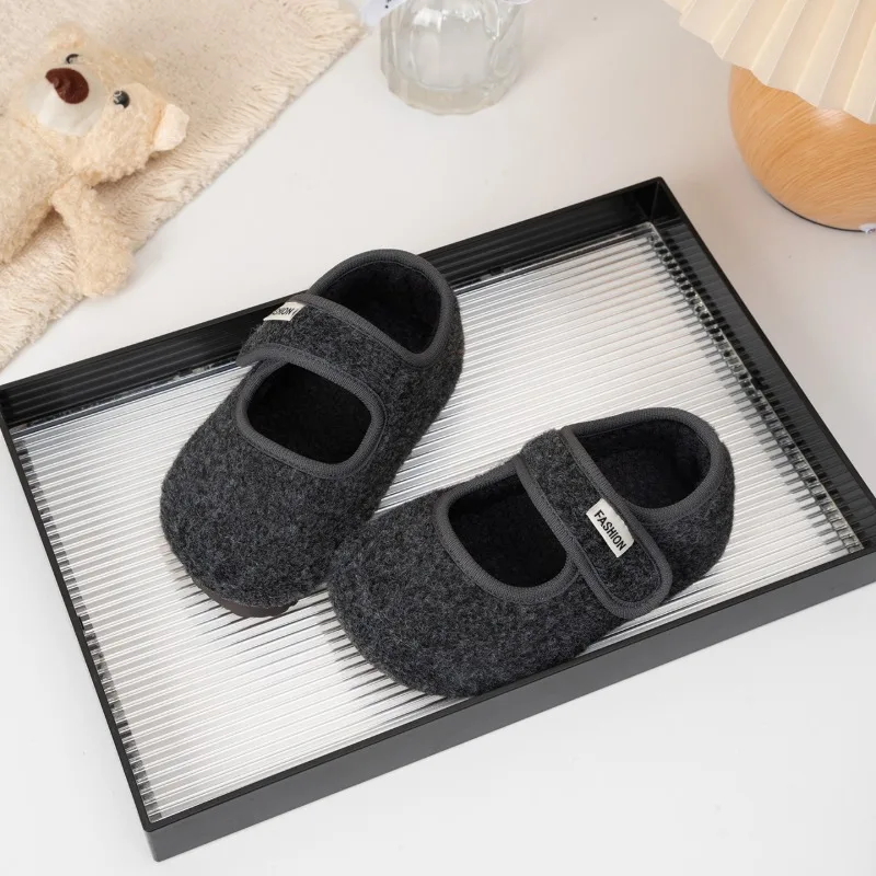 Toddler Girls Fuzzy Leather Shoes 2026 New Winter Kids Warm Ballet Flats Non-slip Simple Retro Style School Party Daily Wear
