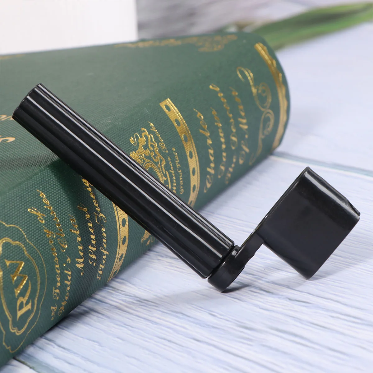 

Guitar String Winder Pin Puller Black Multi-Functional Tool For Bridge Peg Removal Fast String Changing Compatible With