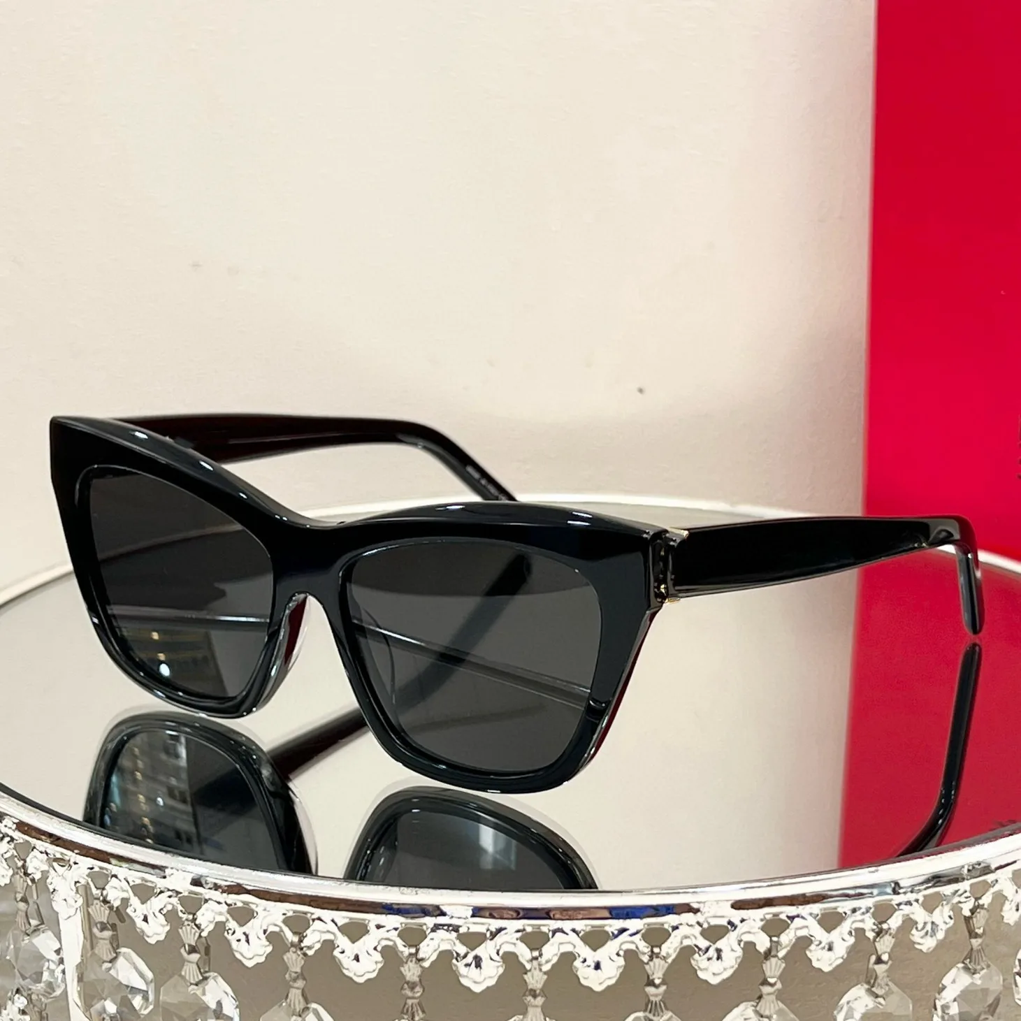 SLM79 الأصلي الأزياء الأوروبية الأمريكية الجديدة لوحة فاخرة عين القط النظارات الشمسية التجارة الخارجية صور تنوعا النظارات الشمسية النسائية