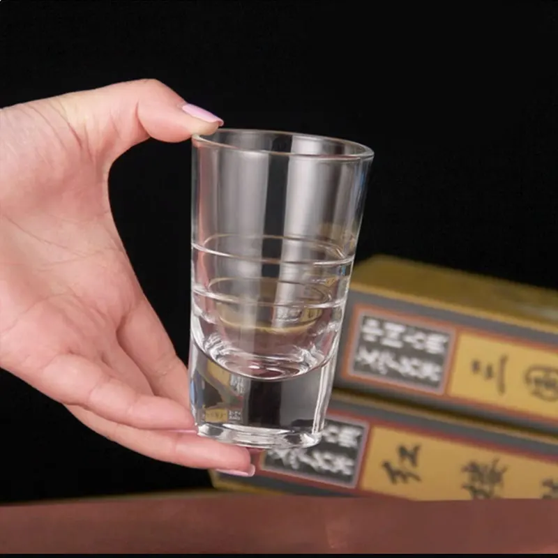 2pcs Set Transparent Classical Whiskey Glass Creative Thick Bottomed Small Wine Glass Spirits Cup Bar Brandy Snifters Bullet Cup
