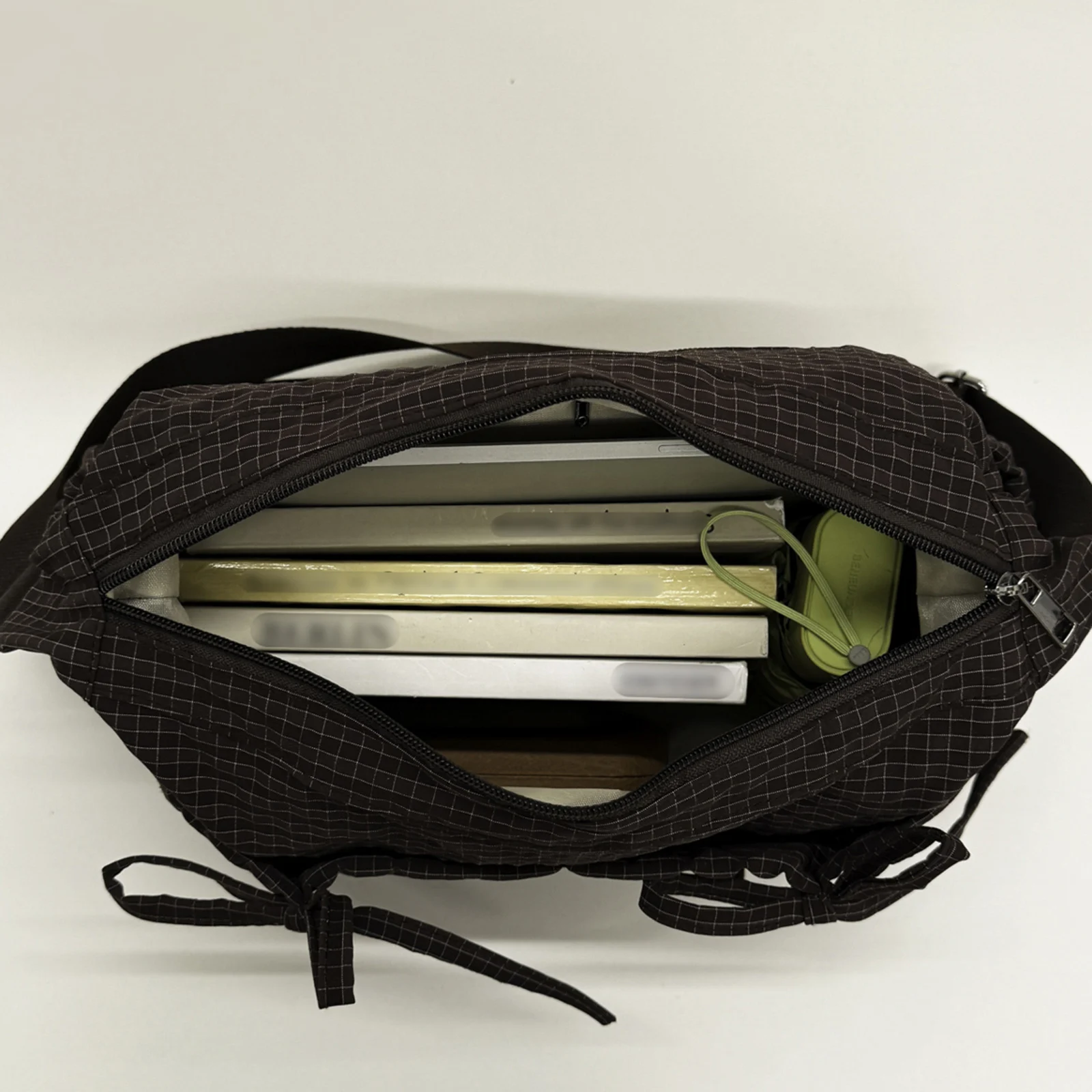 

Women Checkered Crossbody Bag with Adjustable Strap Messenger Bag for Work Shopping Travel College