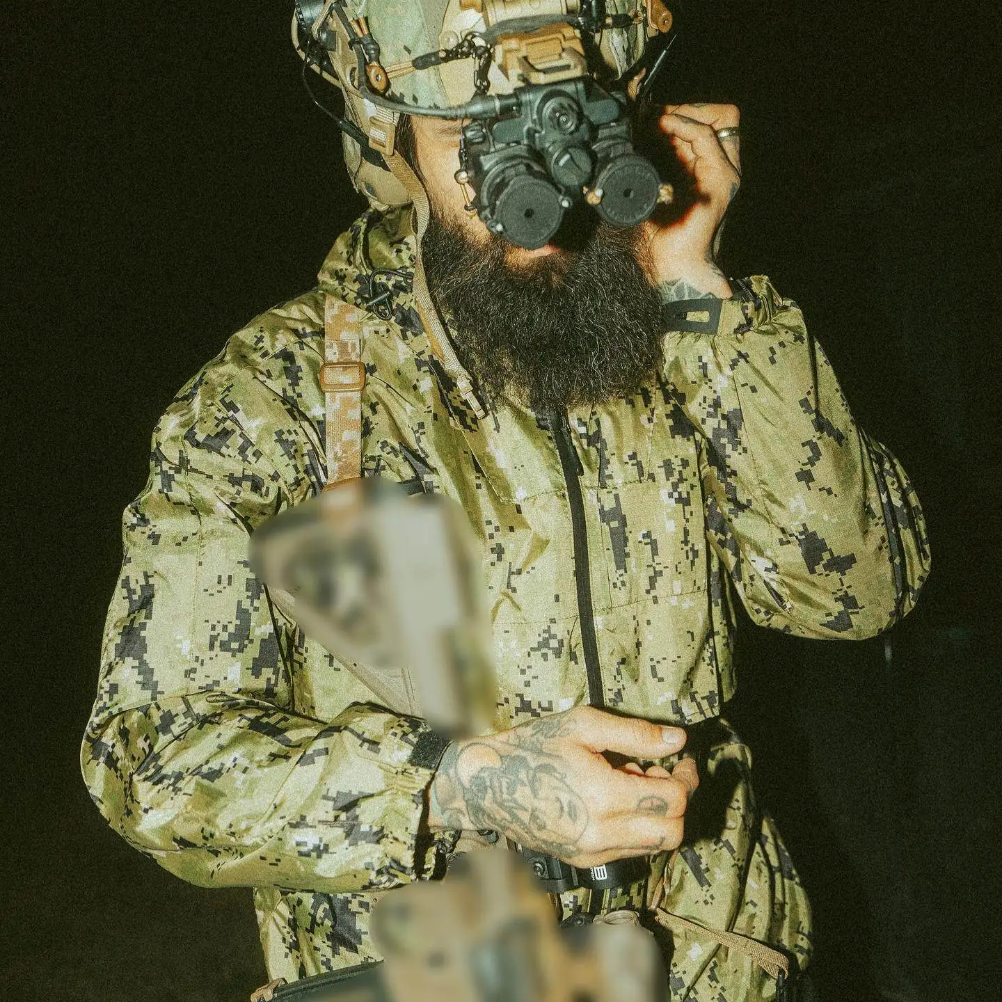 Gen. III Outdoor Tactical Waterproof Jacket AOR2 Color Scheme