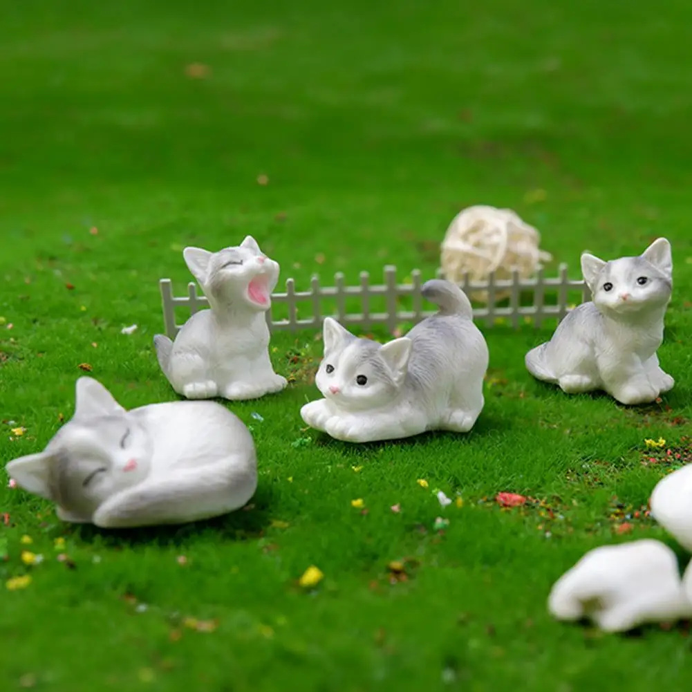 Mini Sculpture Mini Resin Cat Figurines Set Realistic Miniature Statues Cute Cat Sculptures for Cake Toppers Dollhouse Decor