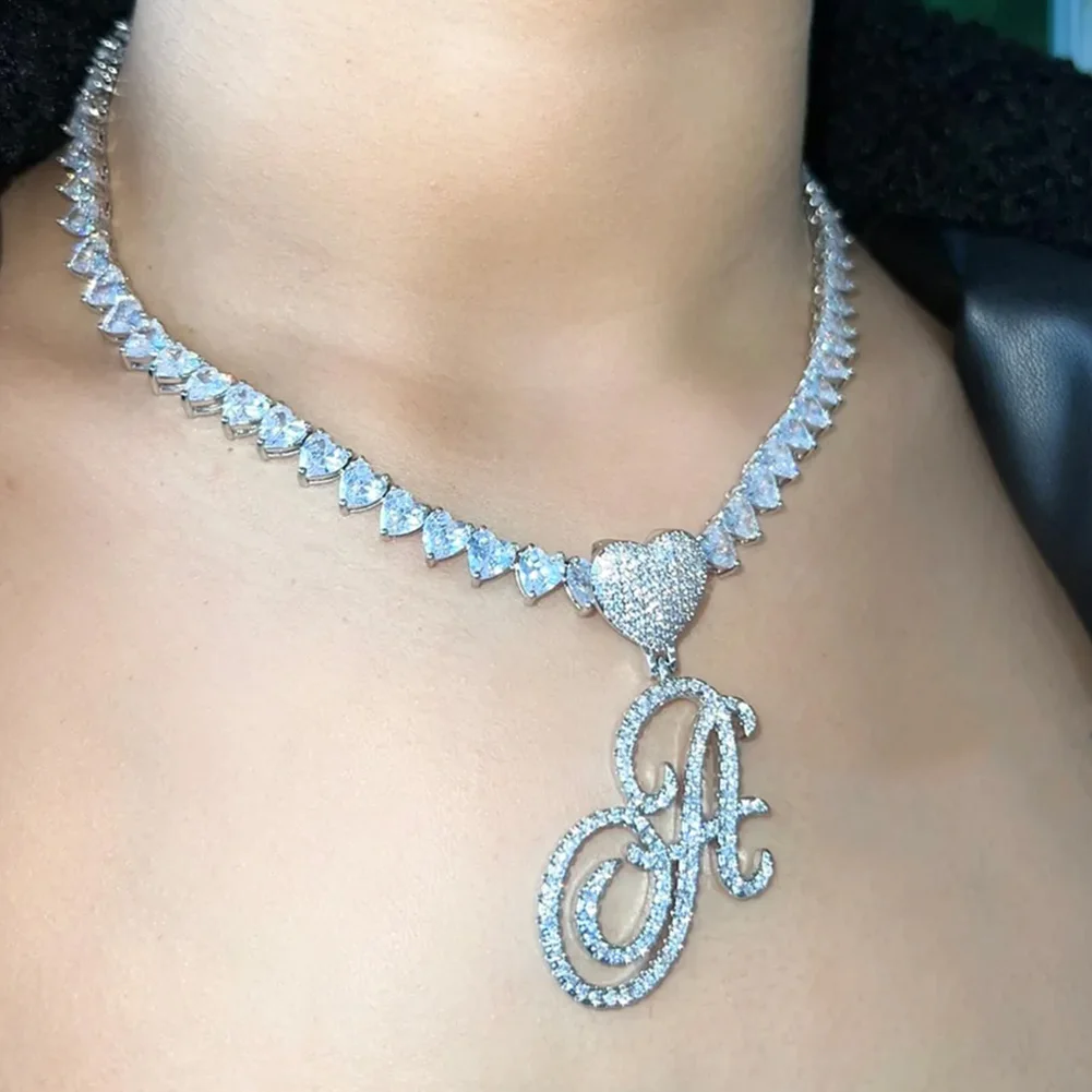 Damen-Halskette mit Herz-Anfangsbuchstaben-Anhänger, Iced-Out Strass-Buchstaben-Charm Tennis-Ketten-Choker, luxuriöses Bling-Schmuckgeschenk – Detail 3