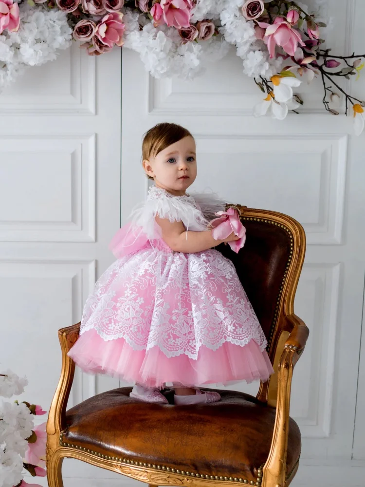 robe-de-demoiselle-d'honneur-personnalisee-pour-mariage-epaules-ornees-de-plumes-dentelle-blanche-tutu-en-tulle-rose-robe-pour-bebe-bapteme-premier-anniversaire