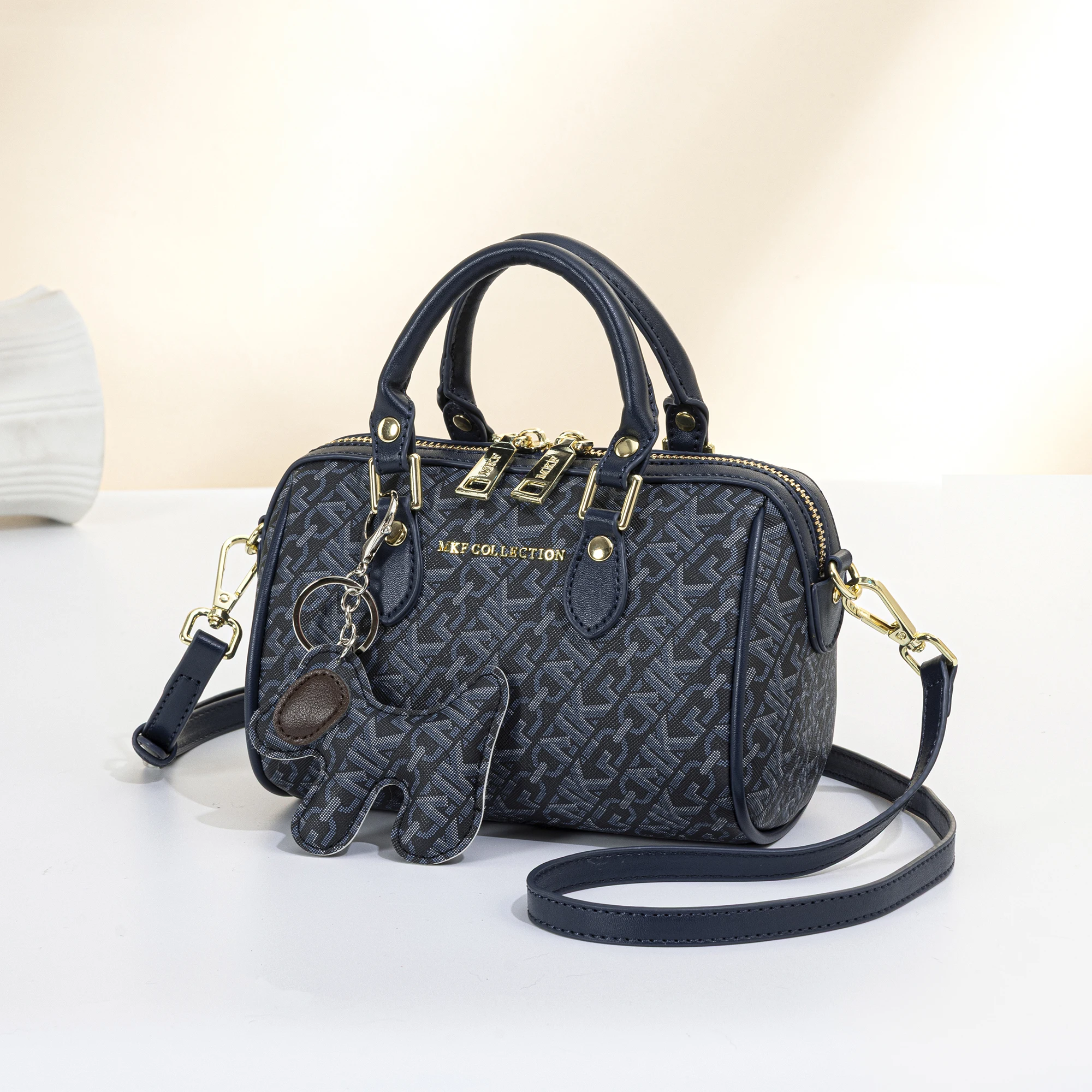 กระเป๋าถือผู้หญิงขนาดเล็ก MKF  - Tote Bag Leather Monogram บทวิจารณ์และราคา