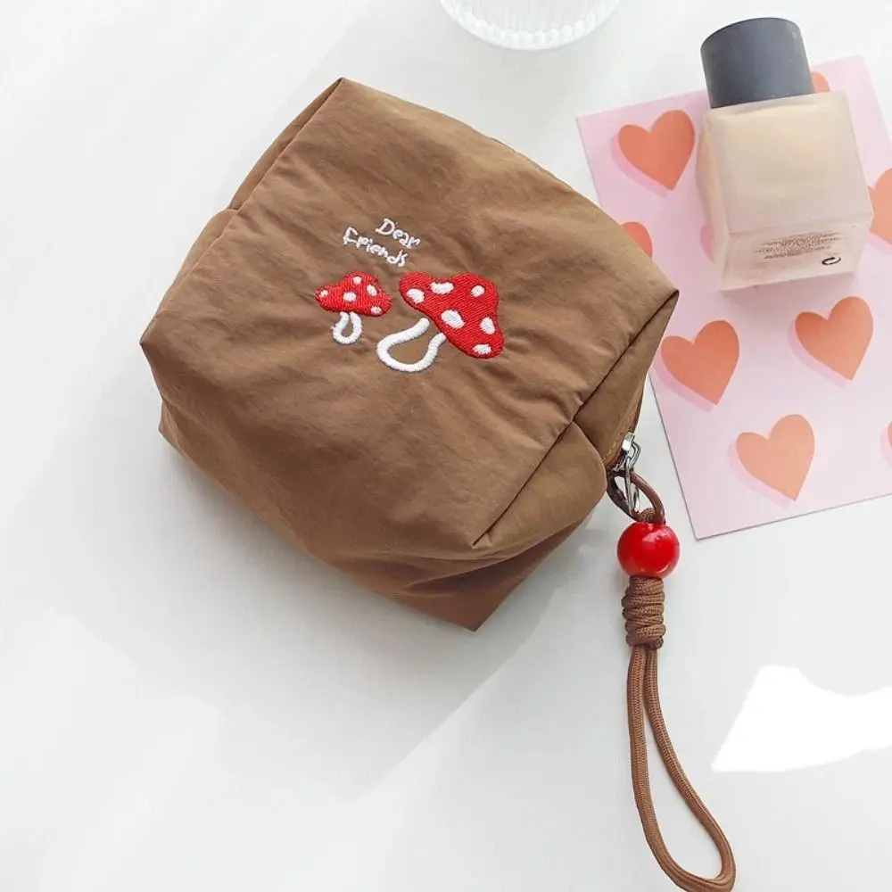 Mushroom Shaped Makeup Bag Large Capacity Multi-Purpose Women's Fabric Clutch Versatile Portable Coin Purse Data Cable Storage