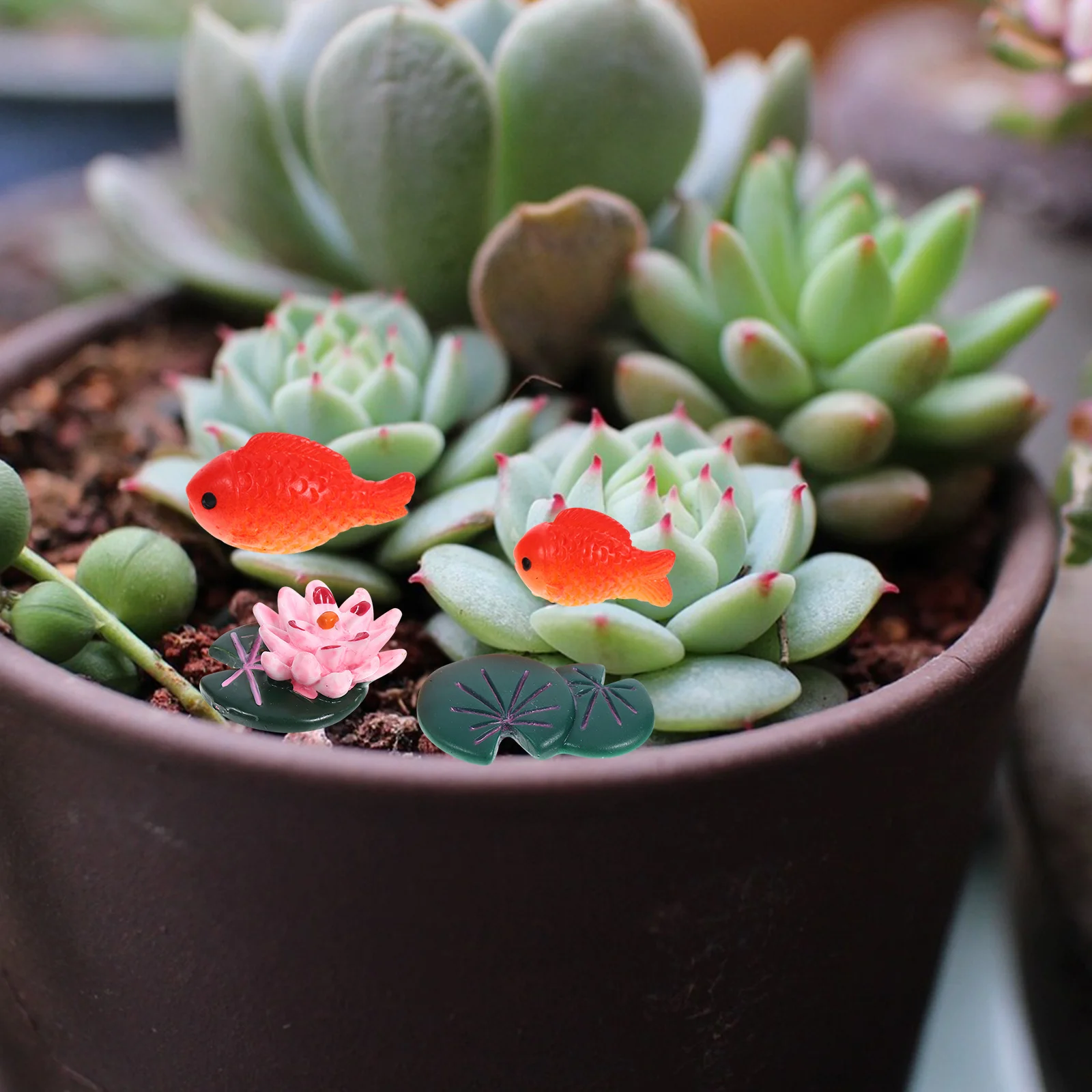 1Set Mediterranean Style Small Fish Goldfish Resin Ornament Lotus Leaf Decoration Outdoor Garden Party Decor Miniatures