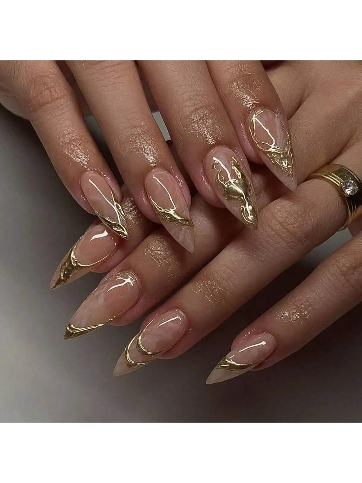 

[24 шт.] Короткие накладные ногти с градиентным блеском и 3D-эффектом, в форме миндаля, с золотыми акцентами из фольги - многоразовые водостойкие гелевые накладные ногти с полным покрытием для женщин