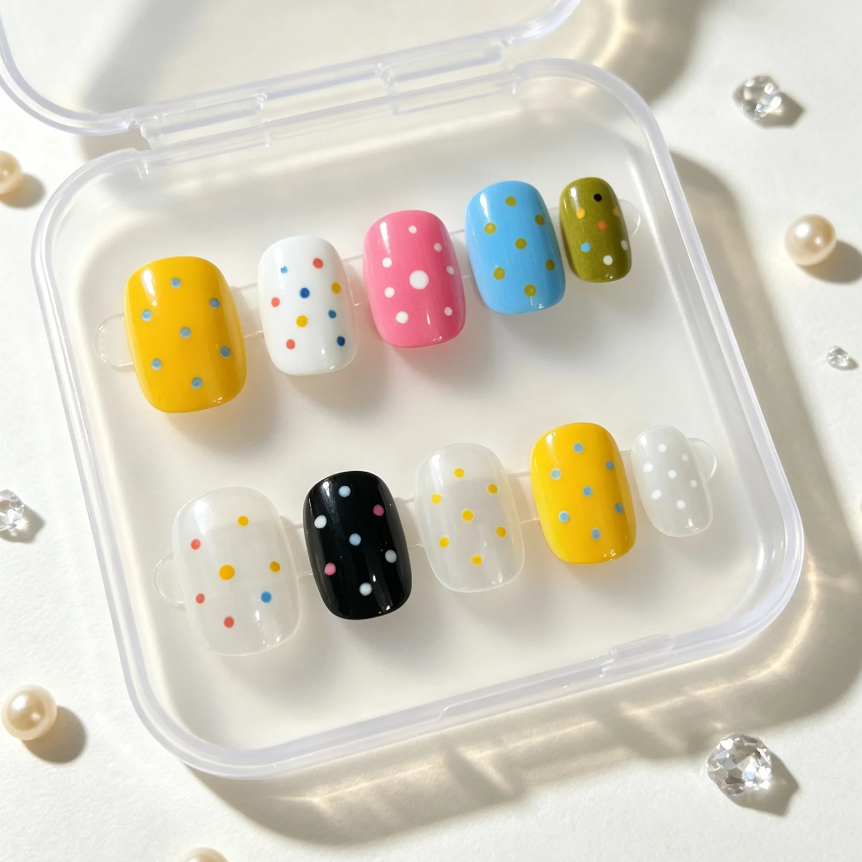10 Hand Pressed Short Round Nails, Beautiful Fake Nails, Macaron Colored Polka Dots, Suitable for Women to Use