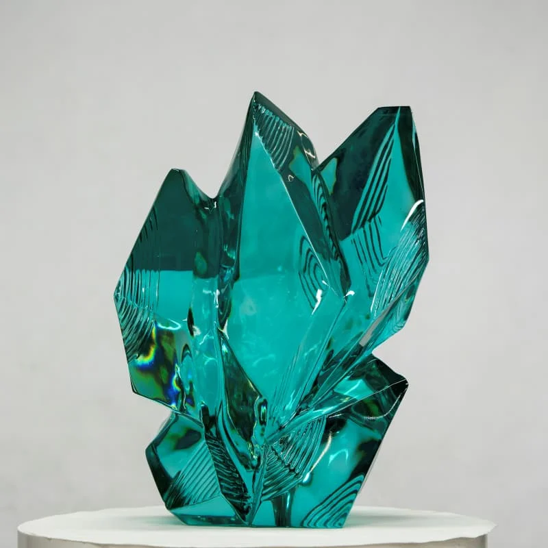 T*& Modern Art Design Custom Transparent Epoxy Resin Statue Large Sculpture for Interior Decoration  Sculptures