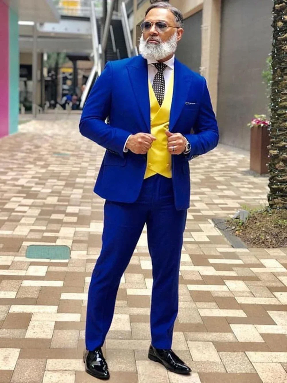 

New Design Classic Men Suits Slim Fit Groom Tuxedos for Wedding Groomsmen Male Suit Formal Business 3 Pieces (Blazer+Vest+Pants)