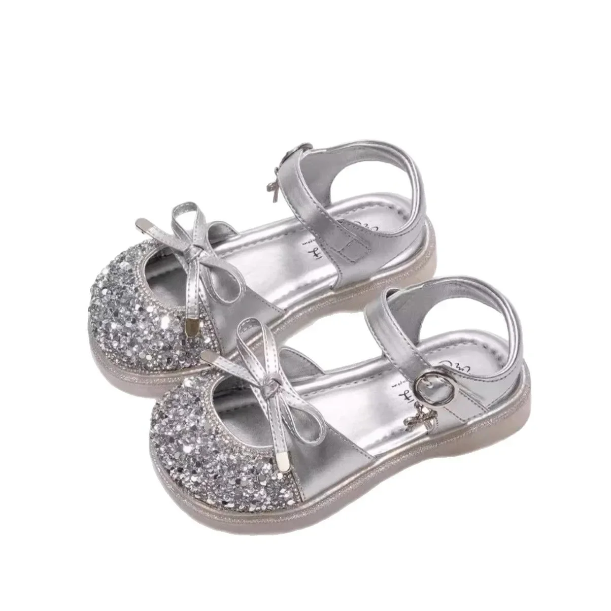 

Girls Sandals Summer New Style Small Girl Head Covered Silver Crystal Shoes Fashionable with Dress Princess Shoes for Baby Girls