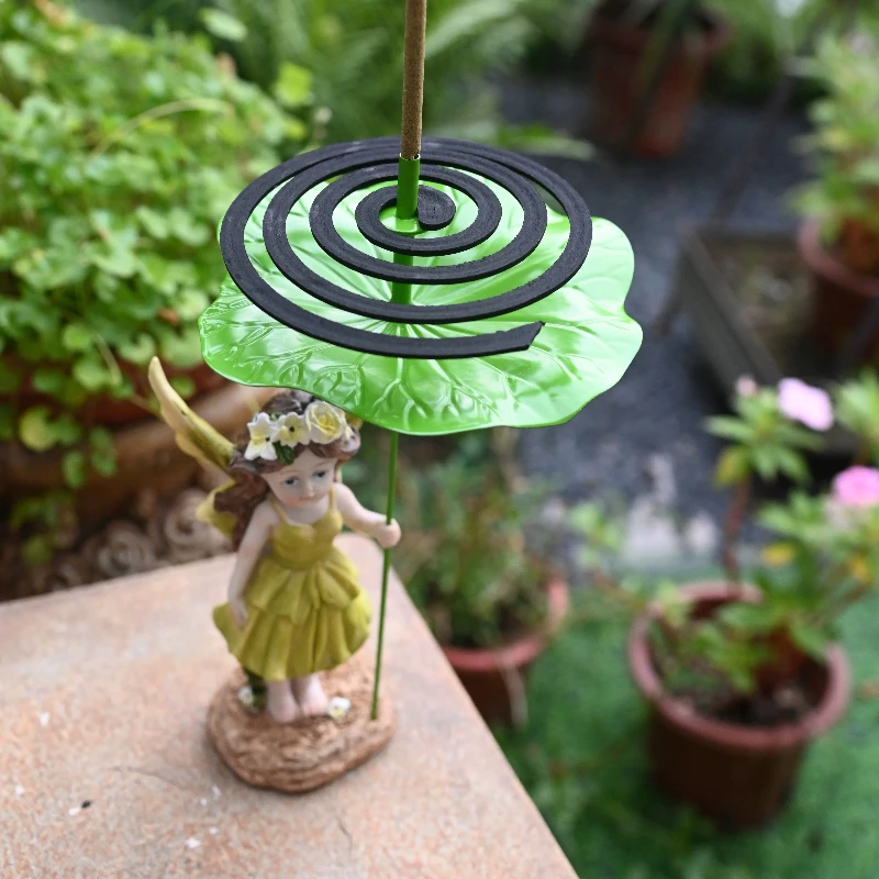 Creative Lotus Leaf Mosquito Coil Holder Garden Decorative Incense Burner Stand Balcony Fairy Figurine for Summer Unique Decor
