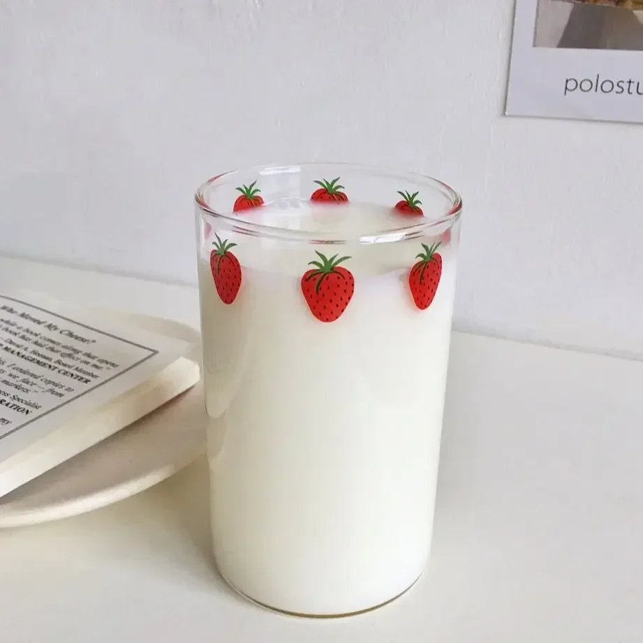 300ml 10oz Glass Cup Cute Strawberry Lovely Cup Water Milk Drinking Glasses Coffee Mugs with Straight Curved Straw Girls Gift