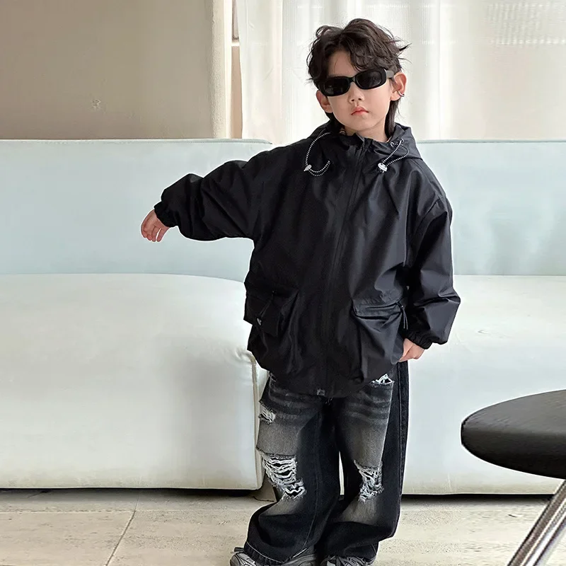 Abbigliamento per bambini cappotto per ragazzi giacca primaverile e autunnale nuovo 2024 cerniera con cappuccio alla moda bella camicia di colore