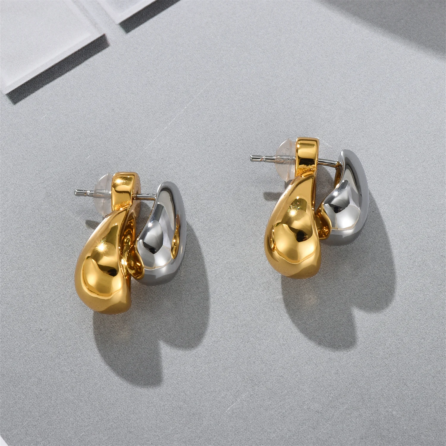 Brass Shinny Two Tone Stud Earrings Women Jewelry Punk Party T Show Gown Runway Trendy  Korean Japan Israel  Style INS