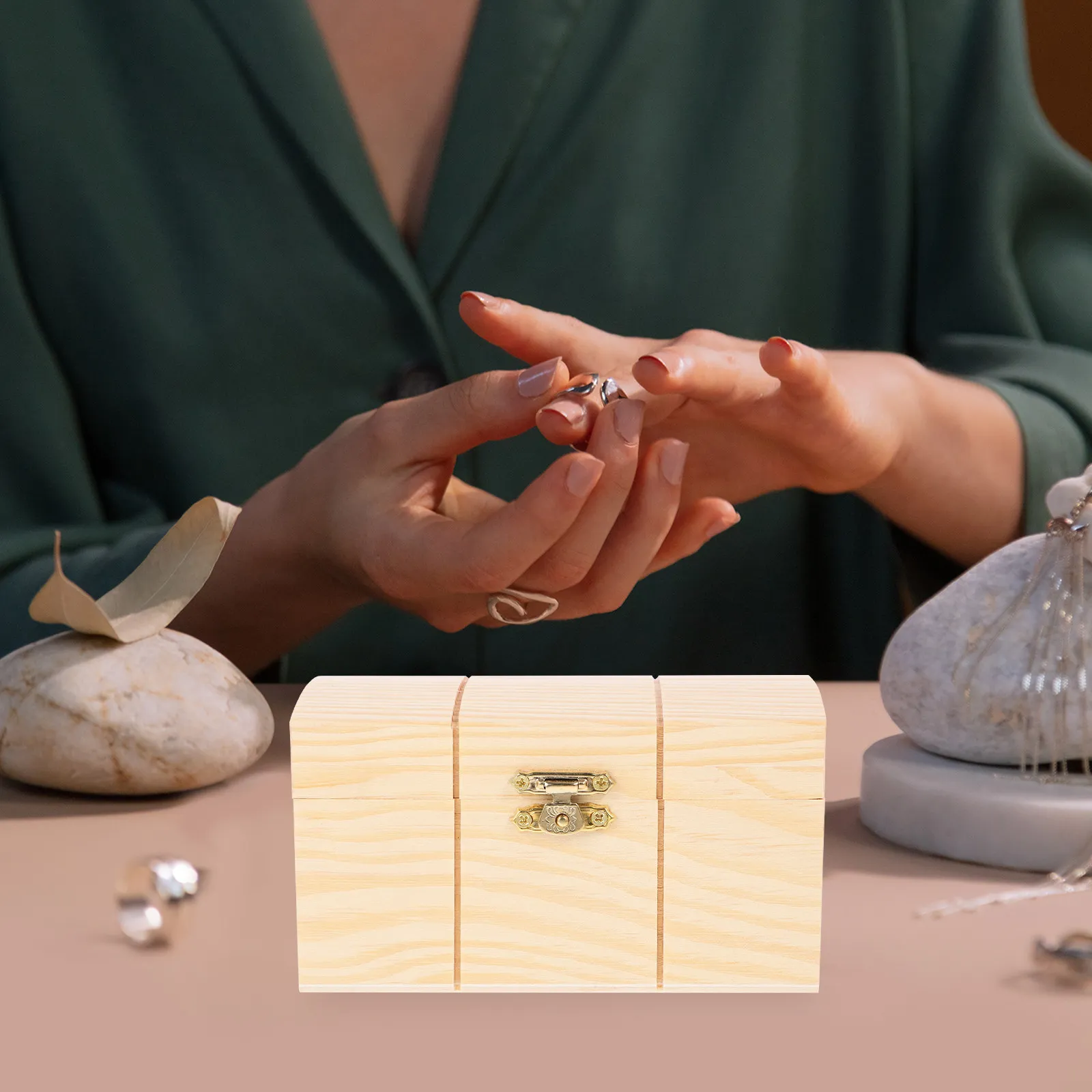 

Деревянная шкатулка для украшений без отделки с крышкой, настольная маленькая деревянная коробочка для хранения сувениров, для декора своими руками, для организации мелочей и колец