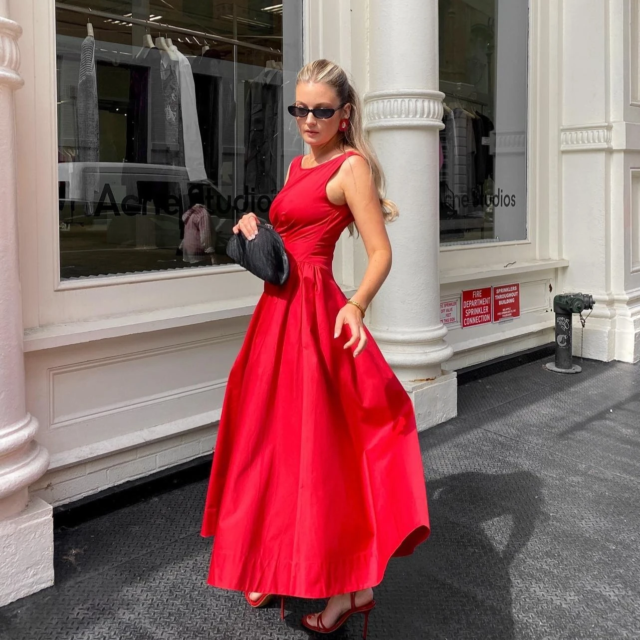 

Slim Pleated Maxi Dress Women Summer Trend Sleeveless Backless Fashion Sexy Tank Dresses Evening Elegant Party Long Dresses 2025