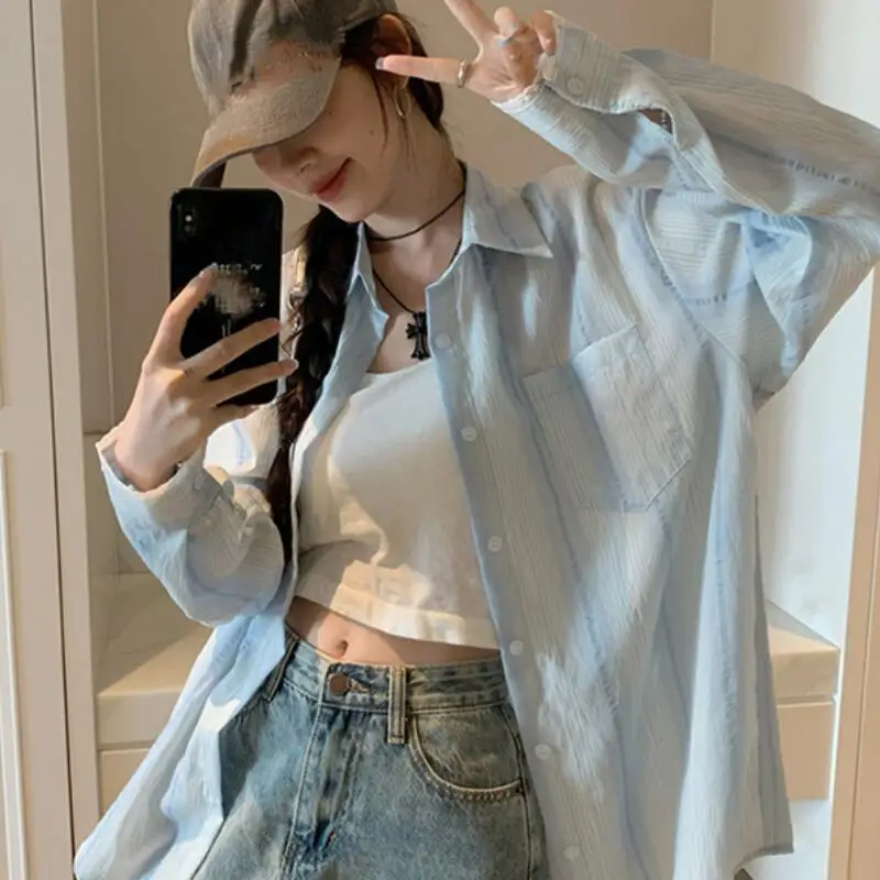 قميص كوري للفتيات بأكمام طويلة مزين بالدانتيل والخطوط لفصلي الربيع والصيف، ملابس فضفاضة للحماية من الشمس للنساء