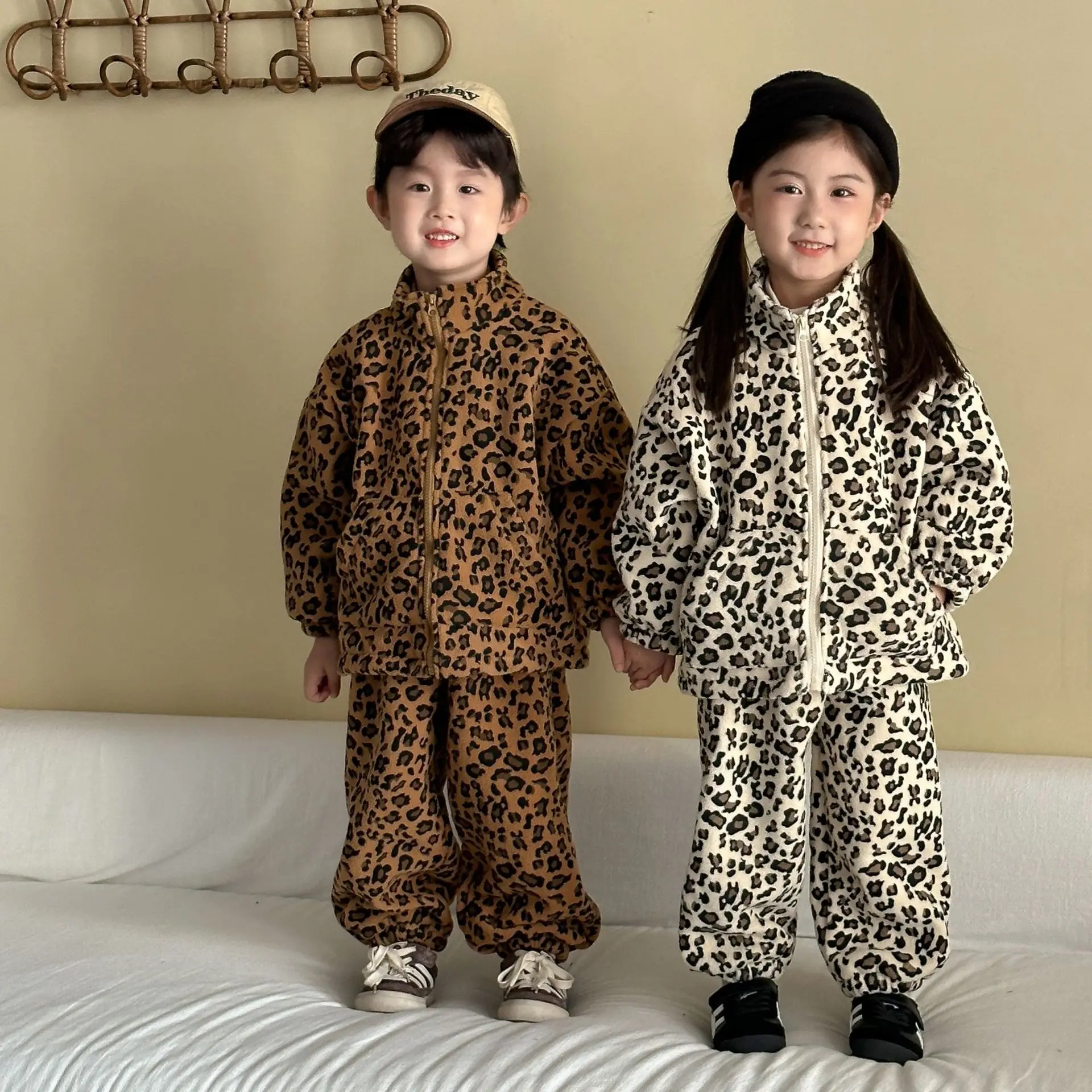 

UNITIM Toddler Kids Boys 2PCS Winter Leopard Pattern Zipper Thick Trendy Sweatshirt Ins Infant Baby Boys Casual Plush Sweatpant