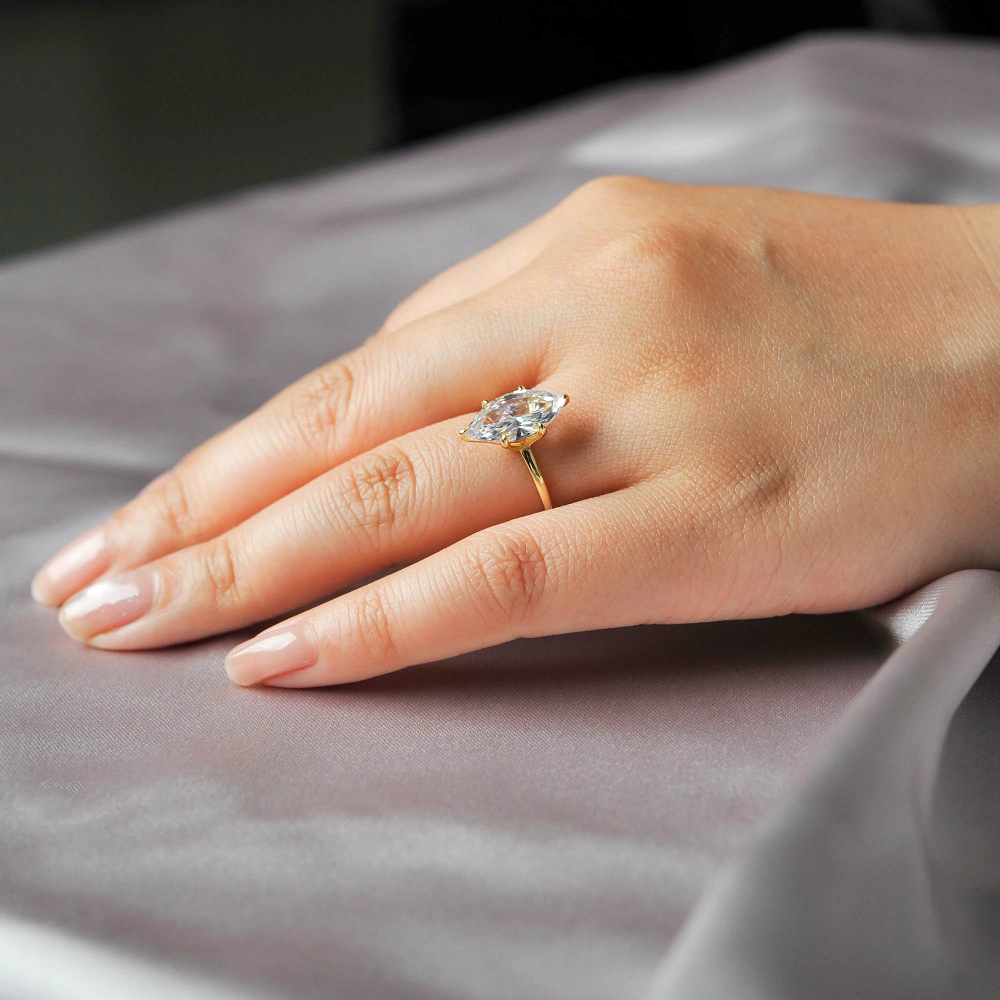 POTIY 9ct 5A Marquise-Schliff Zirkonia Solitär-Verlobungsring 925 Sterling Silber Vergoldet Brautgeschenk für Sie – Detail 13