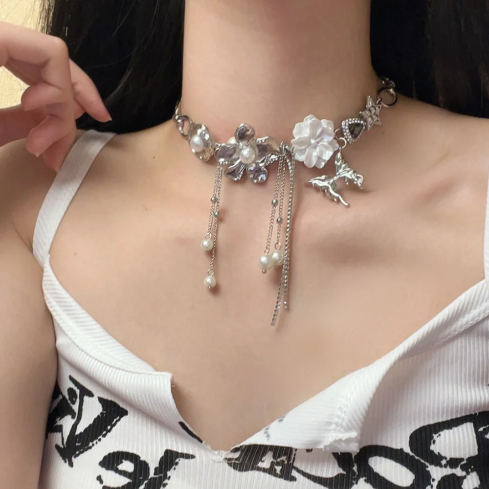 New Romantic Elegant Flower Tassel Necklace Metal Butterfly Vintage Pearl Choker Fashion Unisex Jewelry for Women