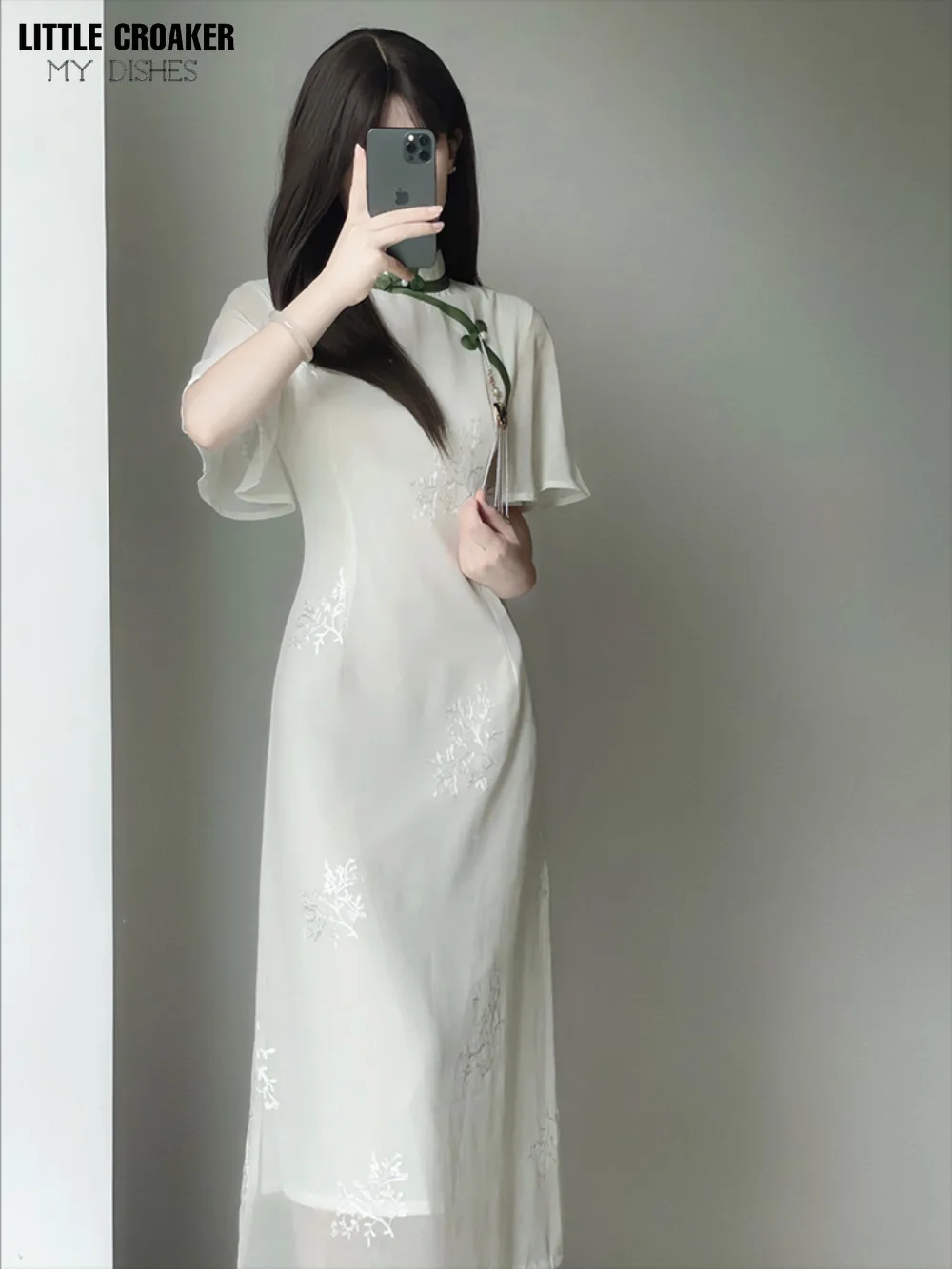 Women White Chiffon Embroidered Inverted Long Sleeve Qipao 2023 Summer New Cheongsam Chinese Style Girl Wen Wan Lady Dress